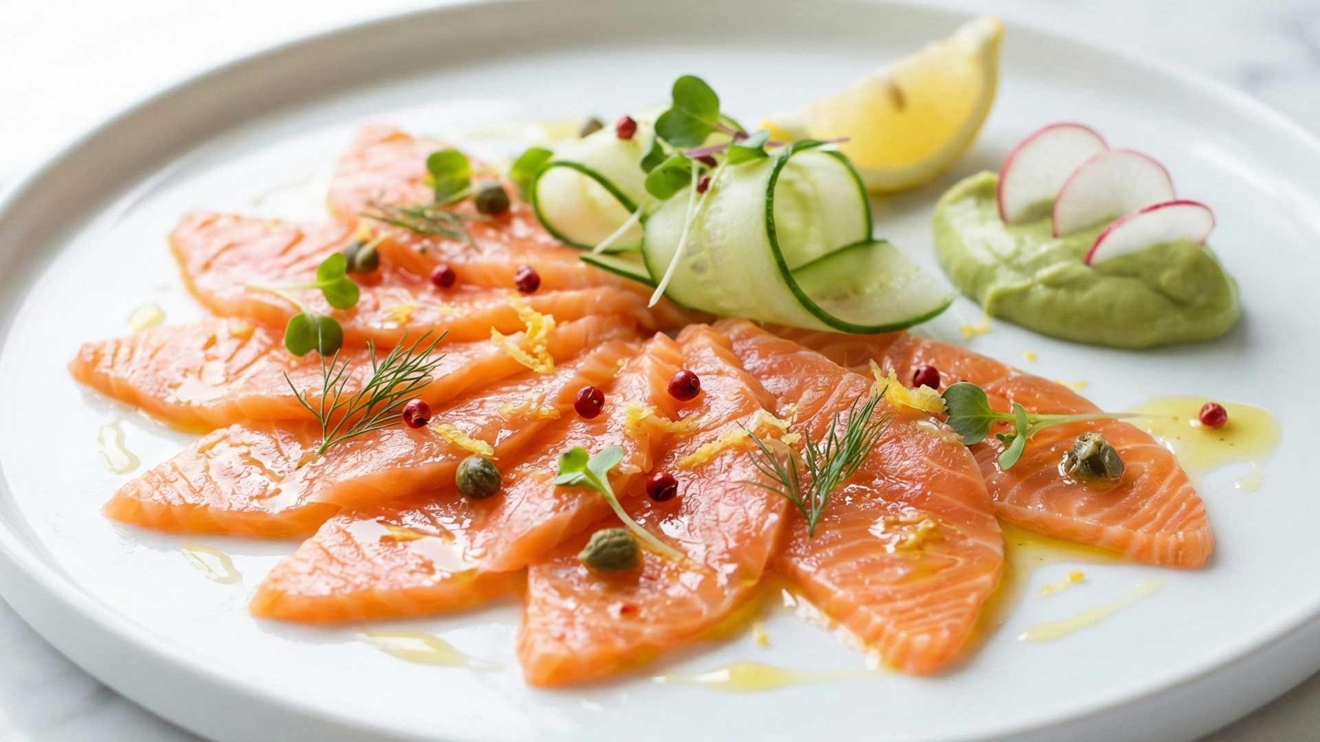 Carpaccio de saumon frais mariné