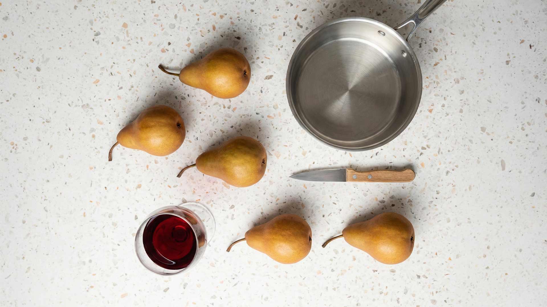 Recette poire pochée au vin Image